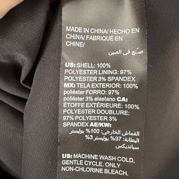 Chico’s gorgeous zip blazer with gathers at sleeves. Size: Small - Picture 8 of 8